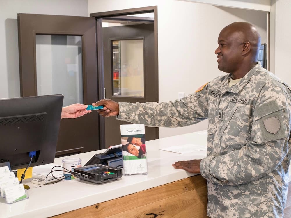 Giriş/çıkış büfesi