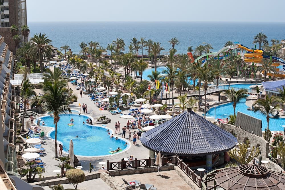 LIVVO Lago Taurito Hotel & Aquapark