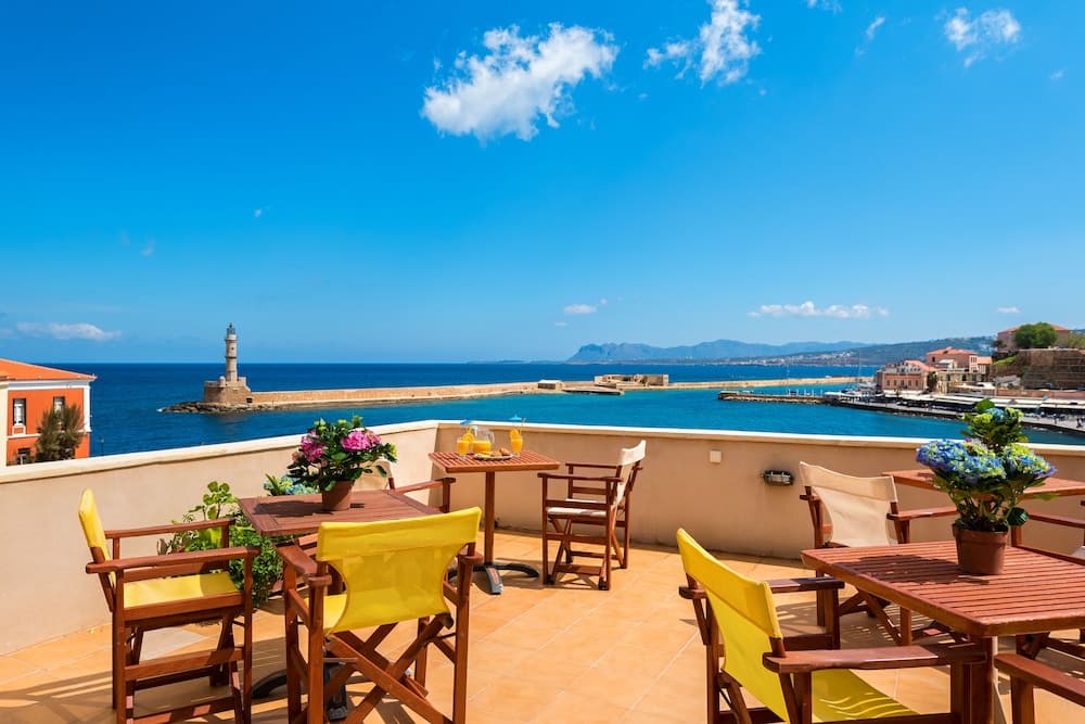 Amphora Hotel