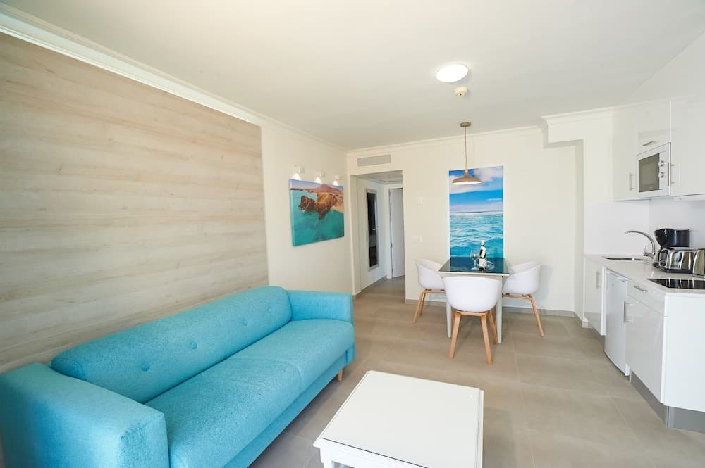 Montana Club Suite Hotel