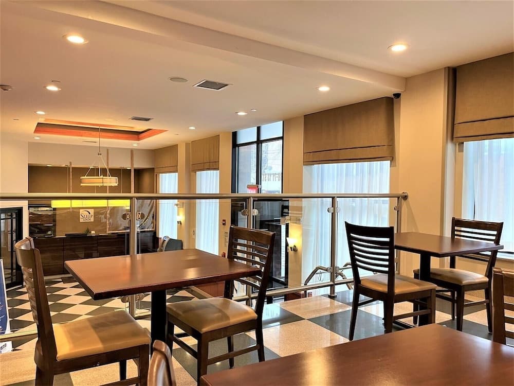 Sleep Inn Long Island City - Manhattan View