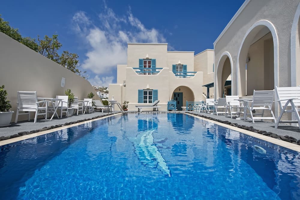 Alizea Villas & Suites