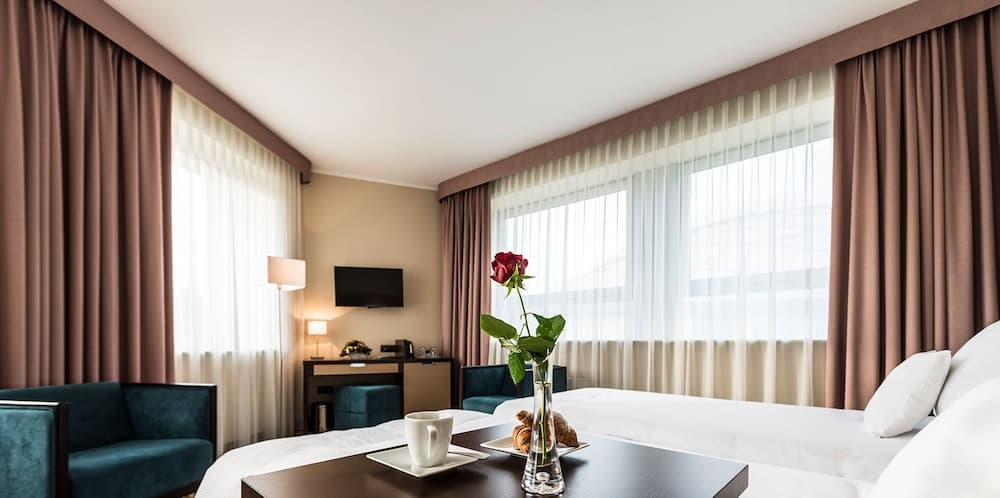Hotel Victor Pruszków DeSilva