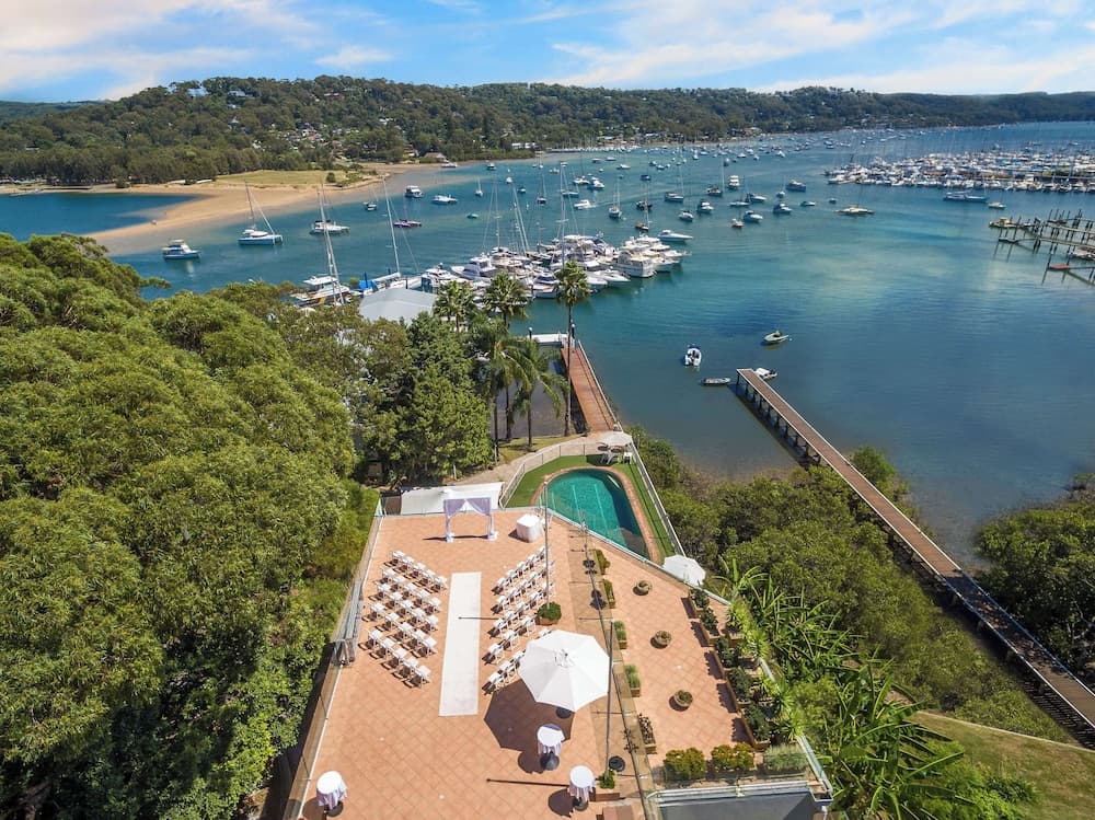 Mirage Hotel Newport