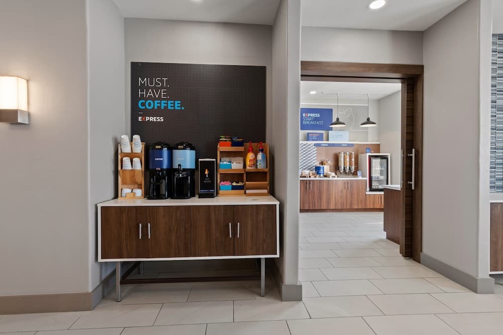 Holiday Inn Express & Suites Oklahoma City NW-Quail Springs by IHG