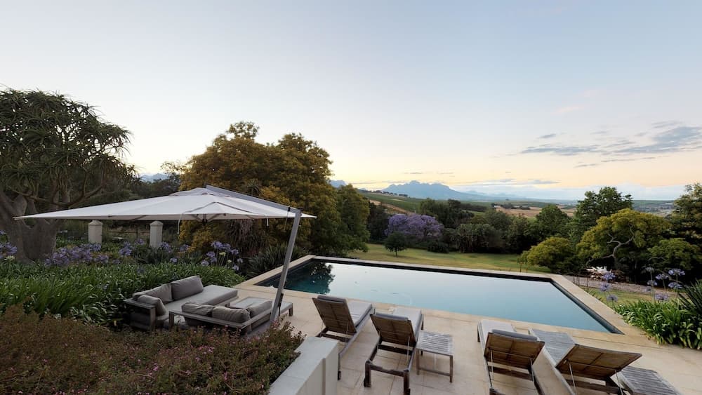 Sugarbird Manor at Protea Heights Farm