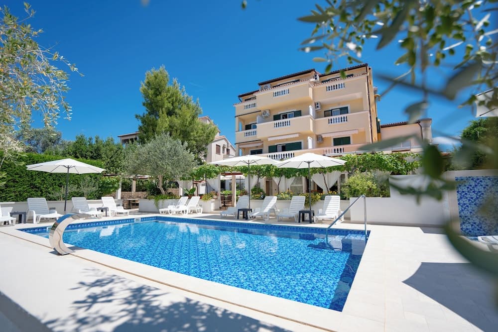 Pansion Villa Bok