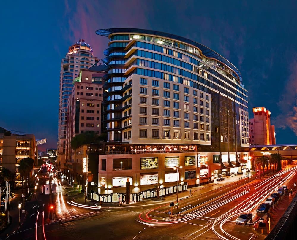 Davinci Hotel And Suites On Nelson Mandela Square