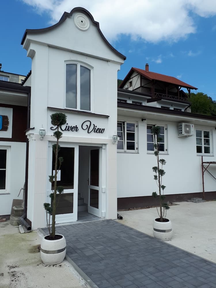Neron Turist Center