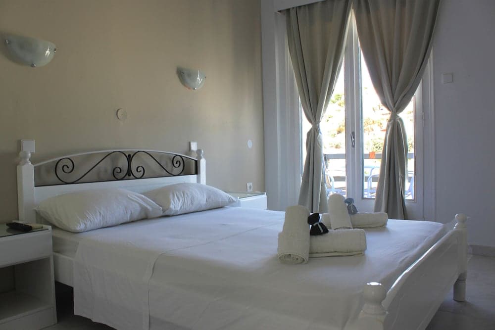 Syros Holidays