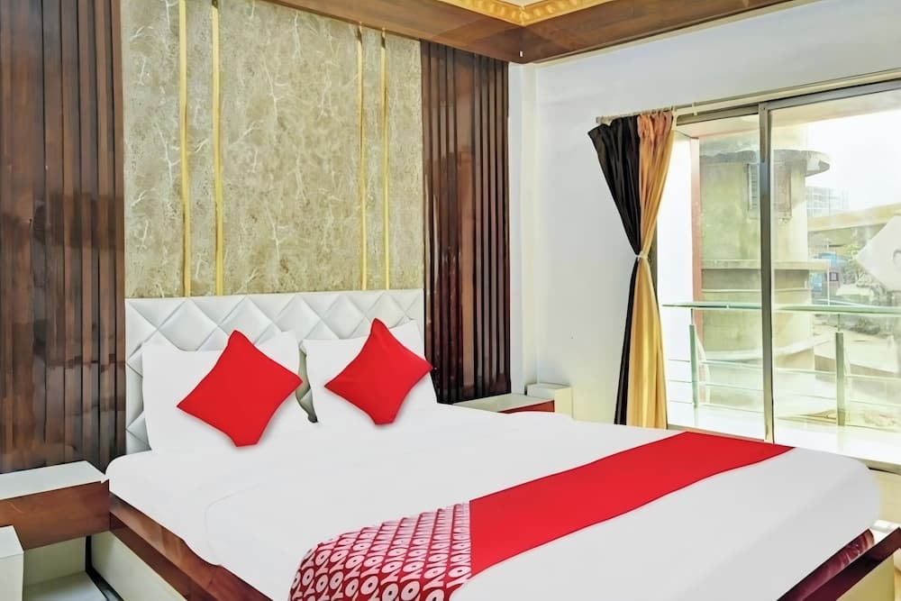 Om Shanti Guest House - Near Ruby General Hospital and Science City