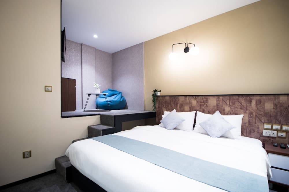 Harbour Ville Hotel Hamilton - Lavender