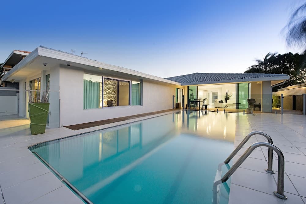 Sunrise Executive 5 Bedroom Home