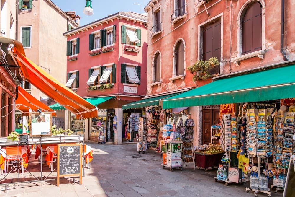 Bragora 3524 Between S. Marco & Biennale