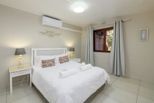 San Lameer Villa Rentals  2510