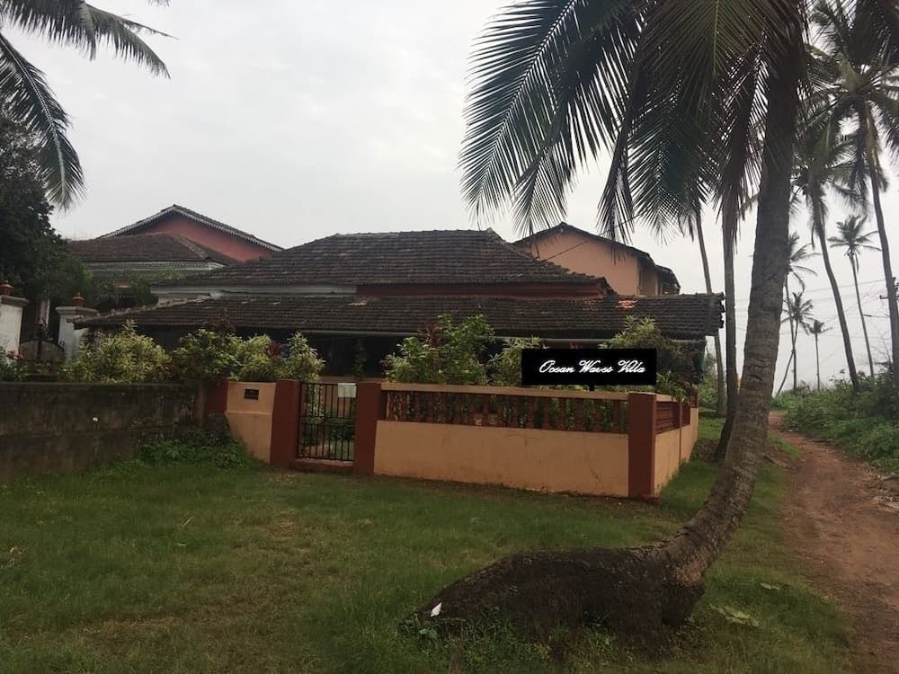 Ocean Waves Anjuna Villa