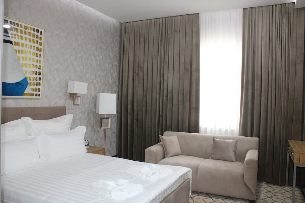 Rest and More by DEDEMAN