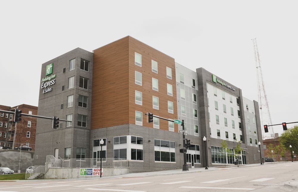 Holiday Inn Express And Suites Omaha Downtown - Old Market by IHG
