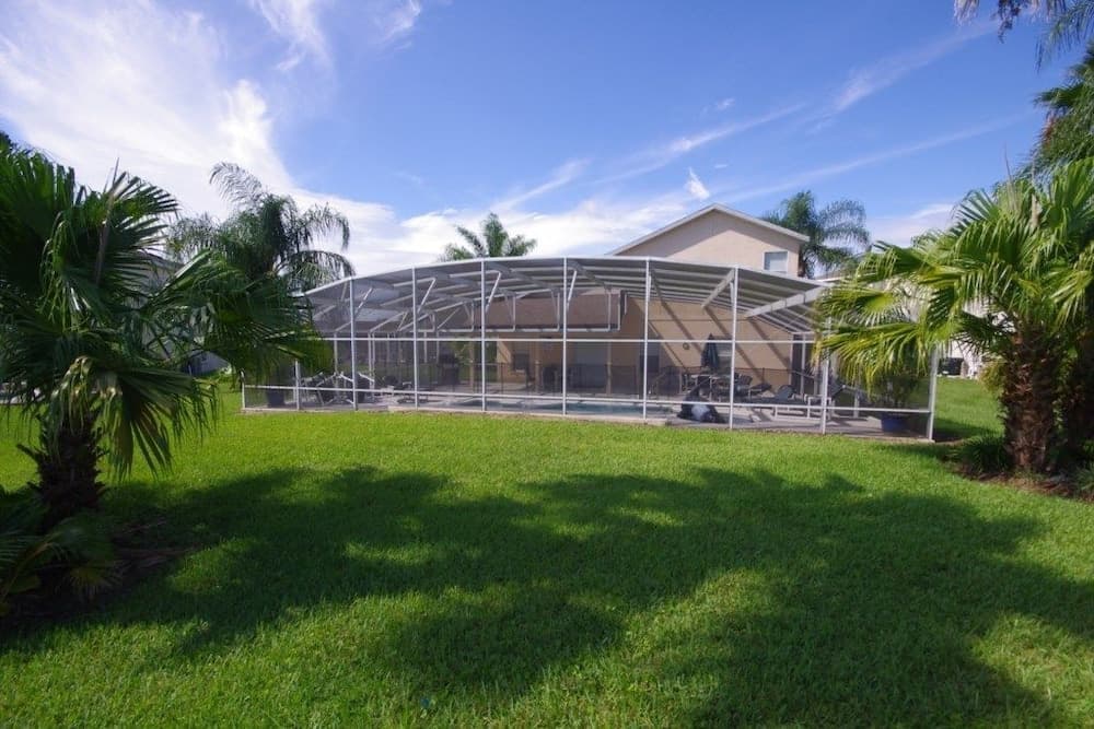 Ly53814 - Hampton Lakes - 5 Bed 4 Baths Villa