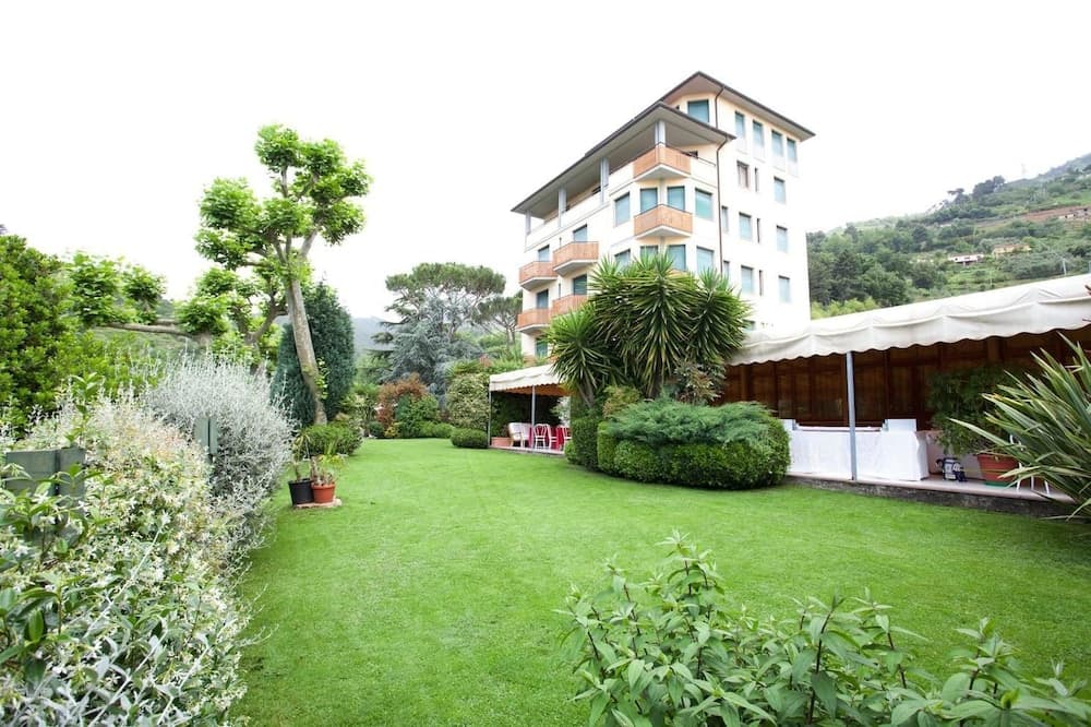 Hotel Ristorante Grappolo D'Oro