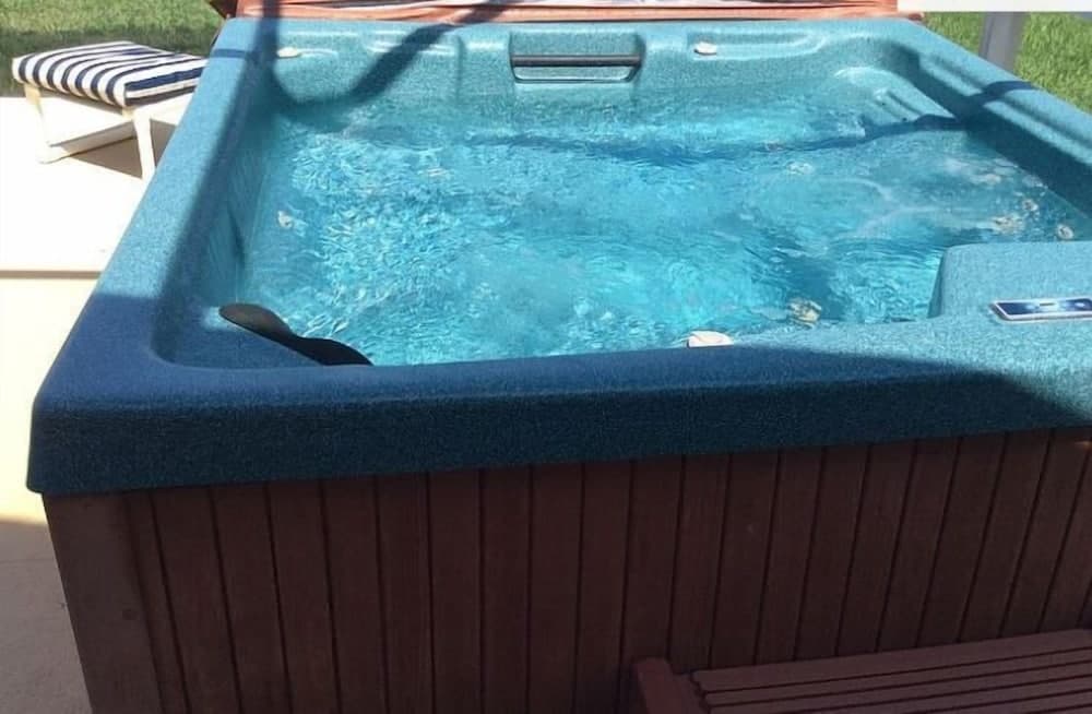 Ly240208 - Rolling Hills Estates - 4 Bed 3 Baths Villa