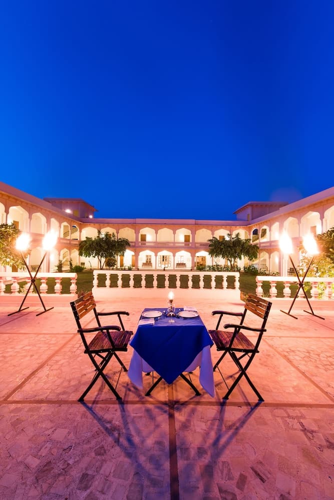 Hotel Dev Vilas