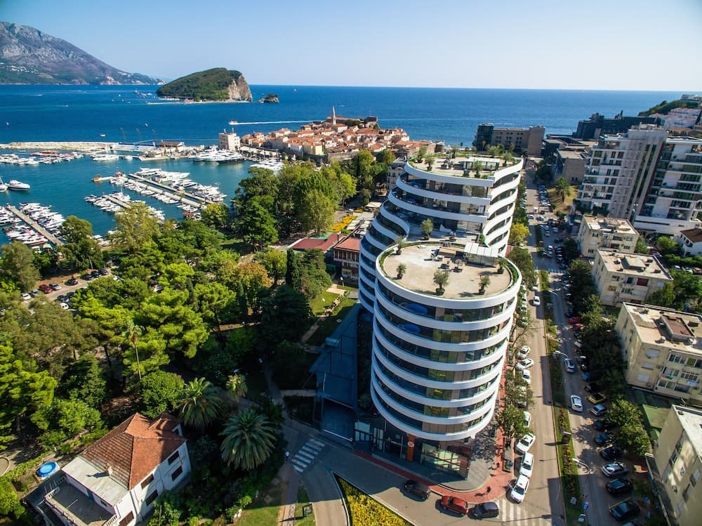 ROYAL GARDENS Apartments