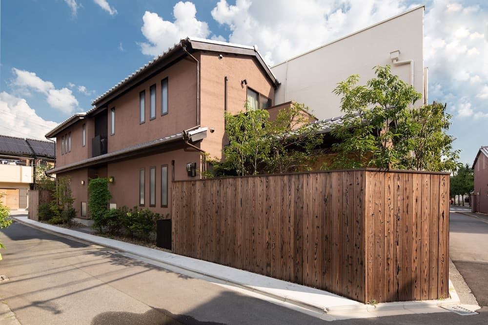 Kanade Toji Minamimon