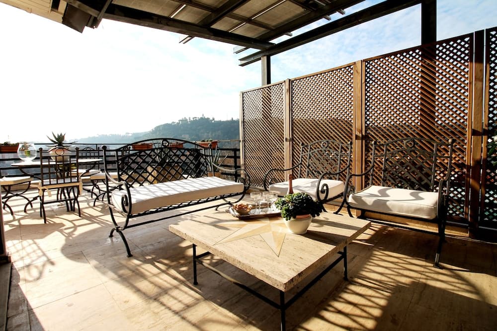 Wonder Luxurious Terrace