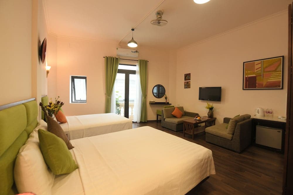 Old Quarter Family Hotel