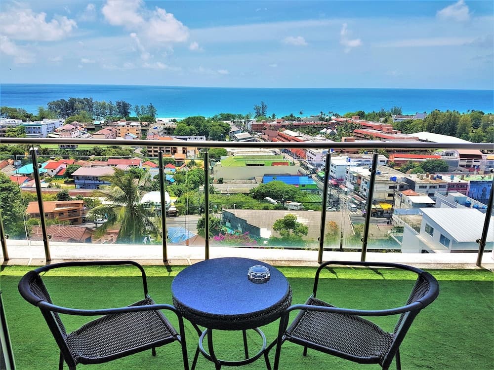 Sunset Plaza 1 Karon Beach by PHR