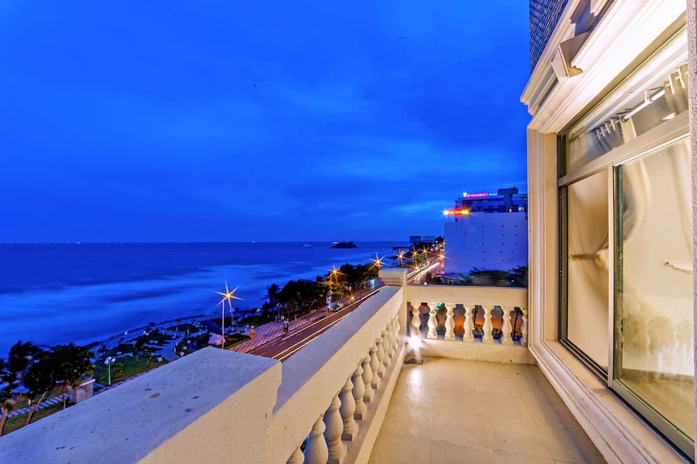 Thu Trang Beachfront Hotel