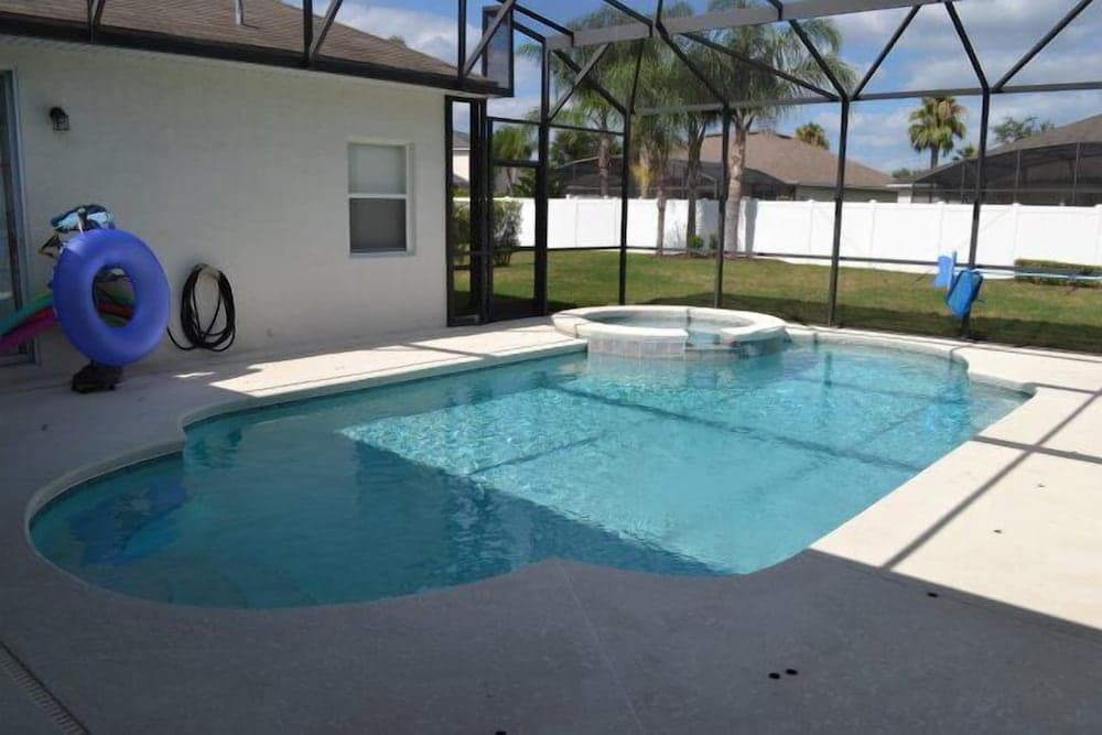 Ip60421 - Ashley Manor - 3 Bed 3 Baths Villa