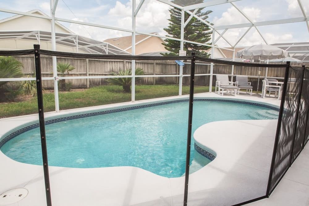Ip60195 - Hampton Lakes - 3 Bed 2 Baths Villa