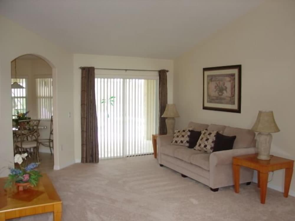 Ahr96 - Tuscan Hills - 4 Bed 3 Baths Villa