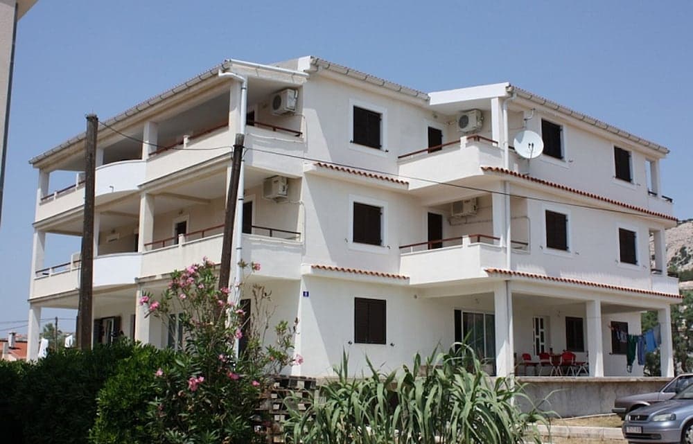 Apartments Blato-J