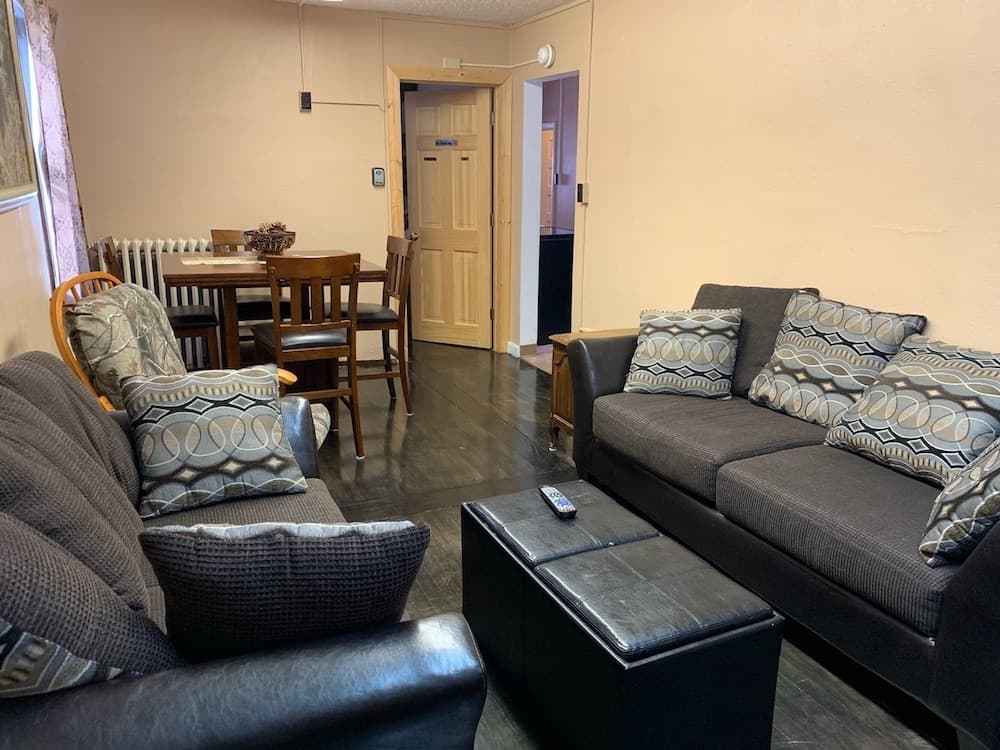 Nashwauk Lodging - Hostel