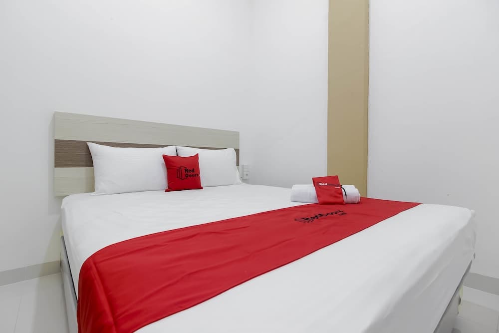 RedDoorz near Palembang Trade Center