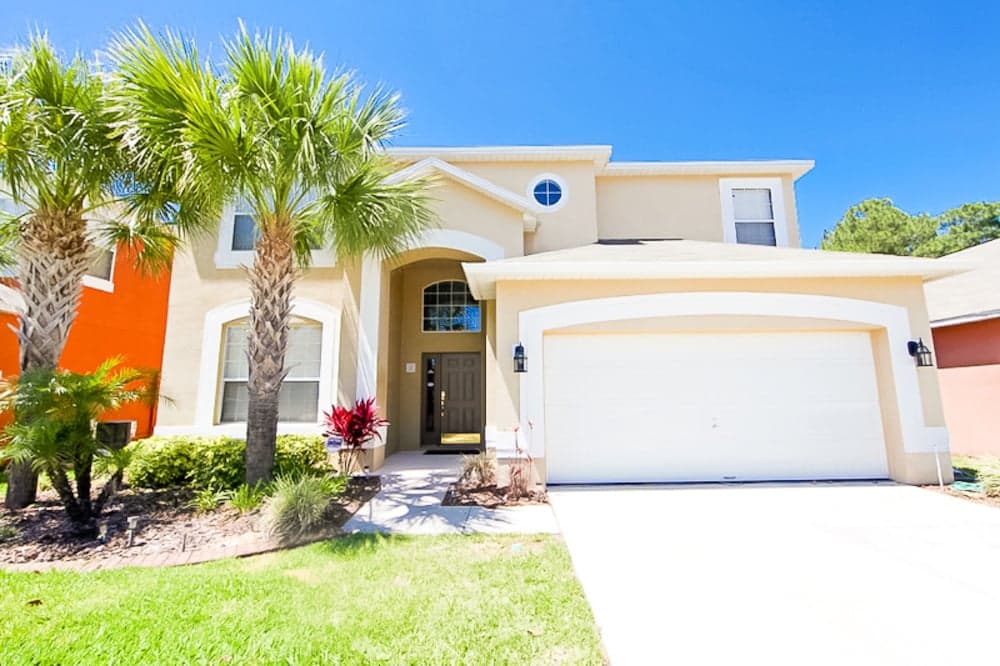 7BR 4.5BA Home in Emerald Island Resort by CV-2767
