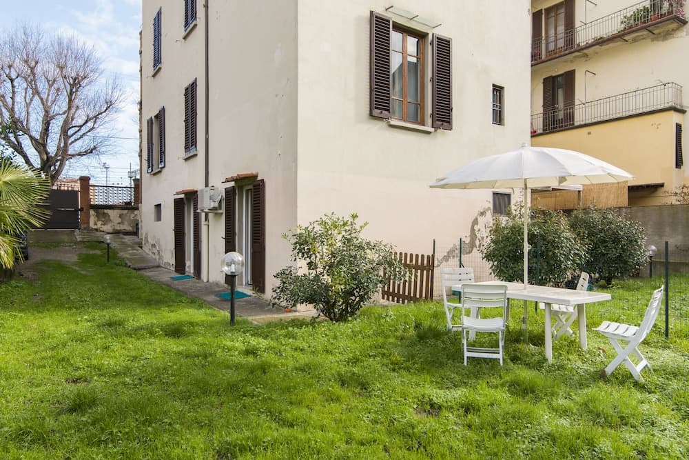 Nelson Mandela Forum Flat