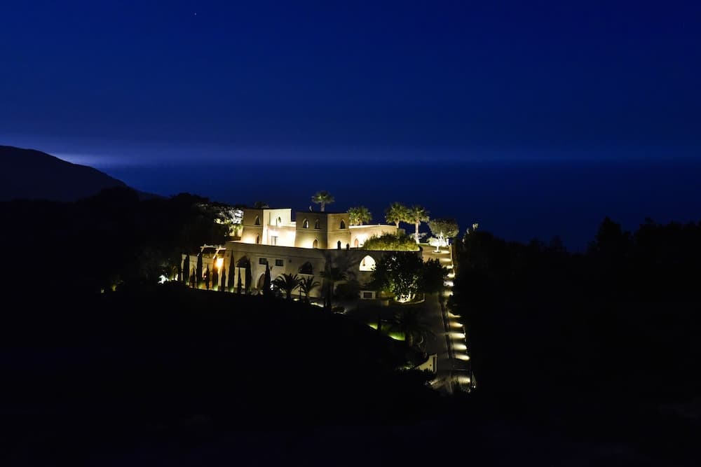 Villa Kete Deluxe Rooms