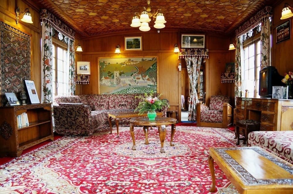 Akbar Group Of Heritage Houseboats