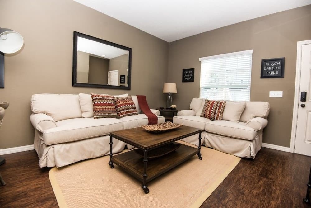 Fd222005 - Lucaya Village - 3 Bed 2 Baths Townhouse
