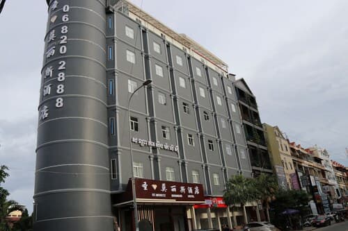 St. Moritz Business Hotel