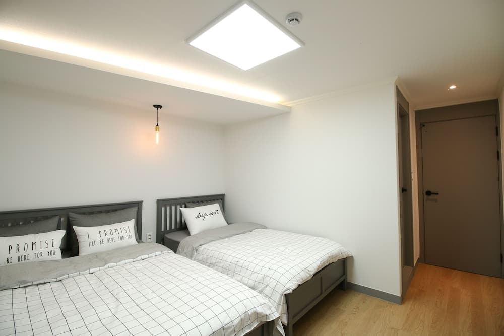 Heima Guesthouse Hongdae