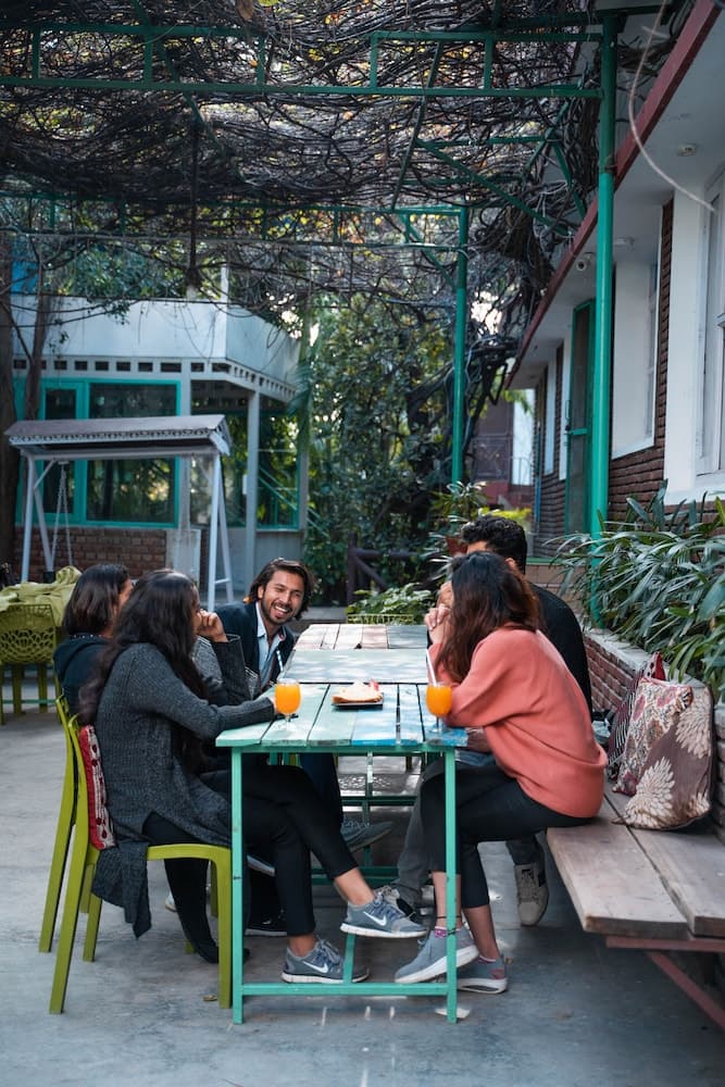 Açık havada yemek servisi