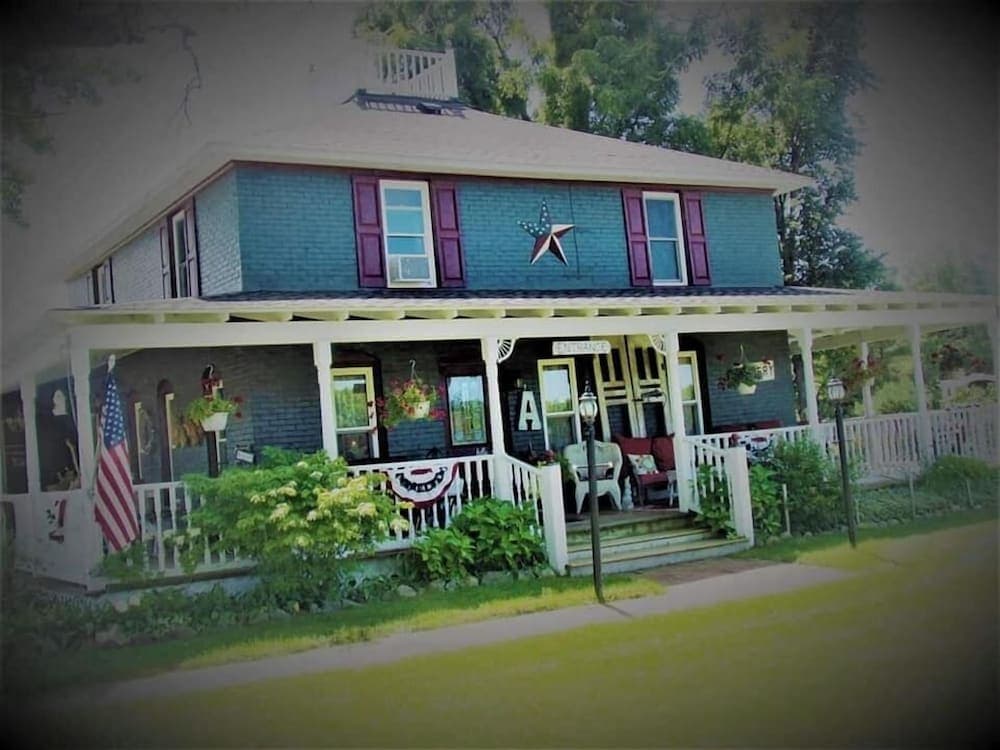 Applesauce Inn B&B