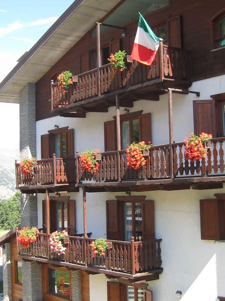 Konaklama yerinin ön cephesi