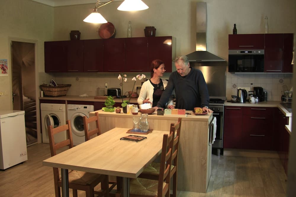 Aile yemek salonu