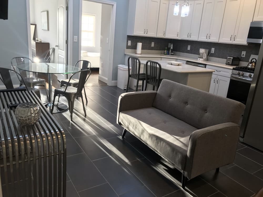 Giles Ave 6 Bedroom Gem